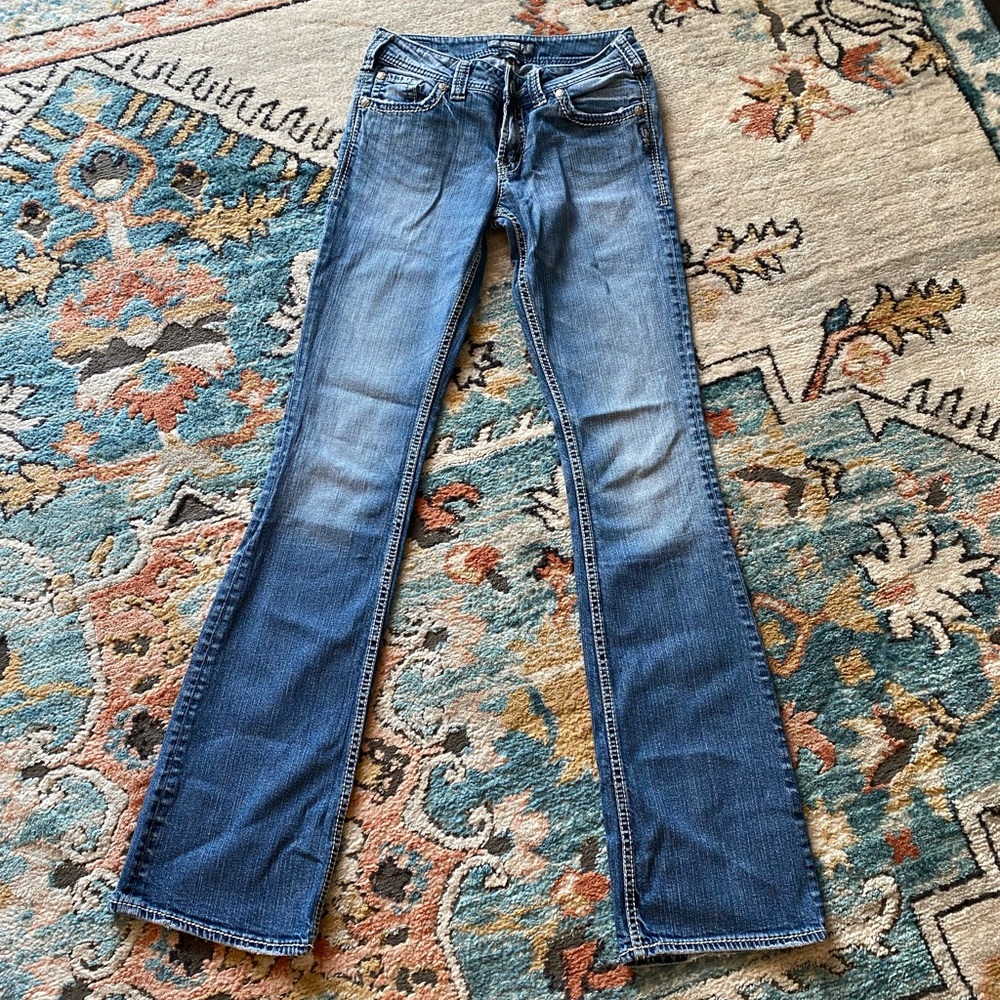W28/L37 Good condition